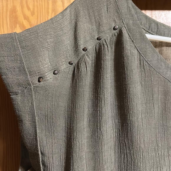 Maurices olive green top, XL - Picture 2 of 6